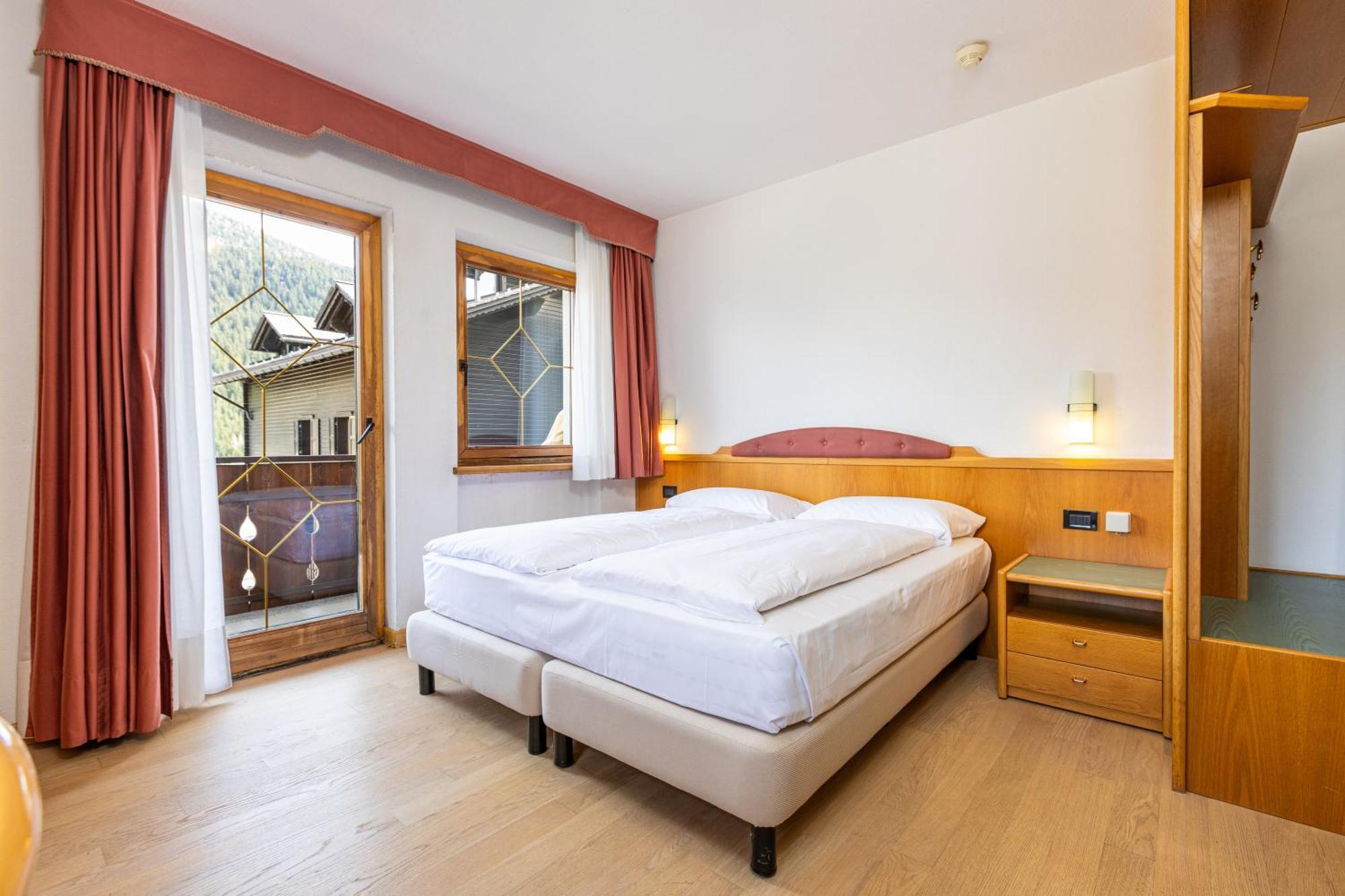 Hotel Cardo Isolaccia Dış mekan fotoğraf