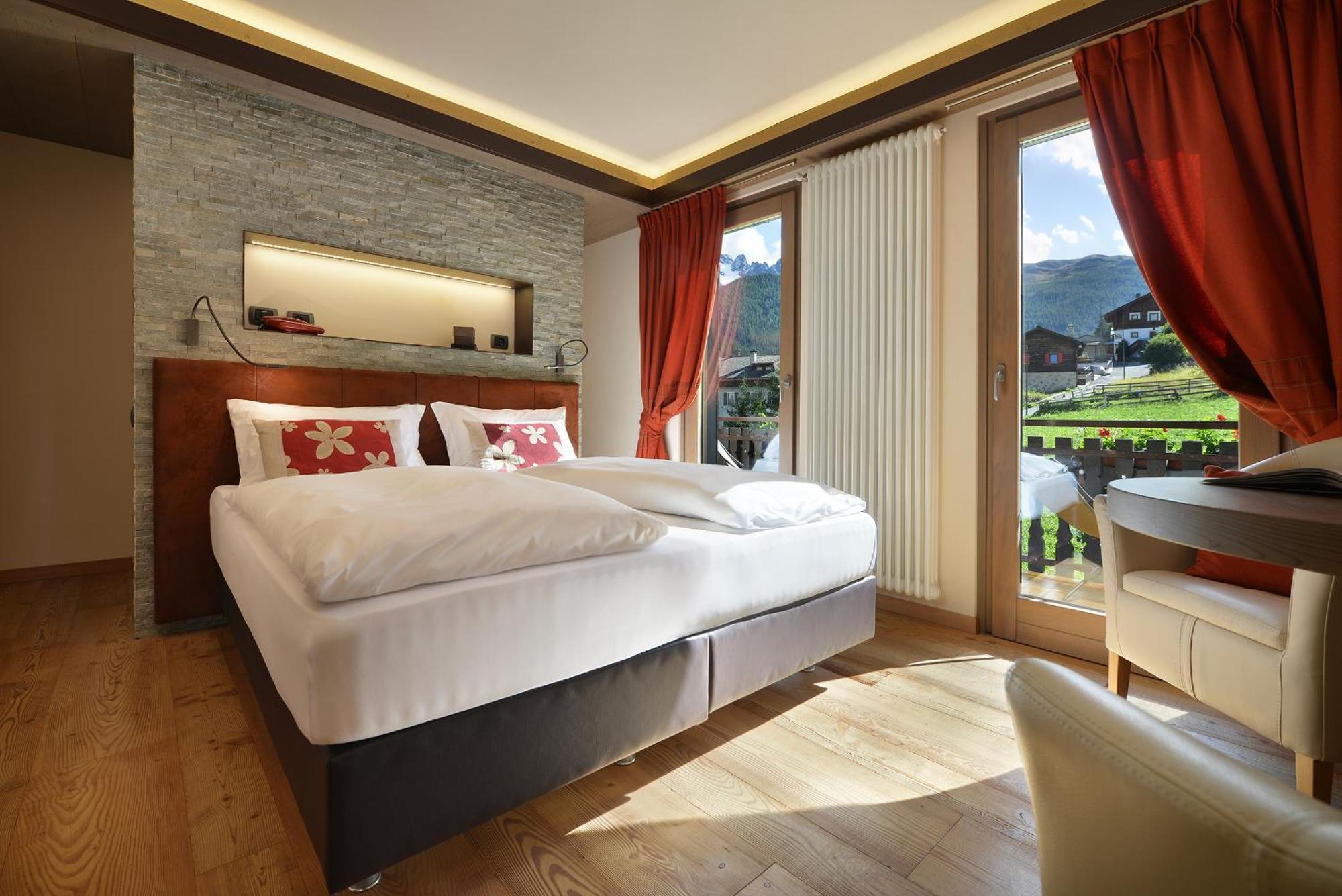 Hotel Cardo Isolaccia Dış mekan fotoğraf